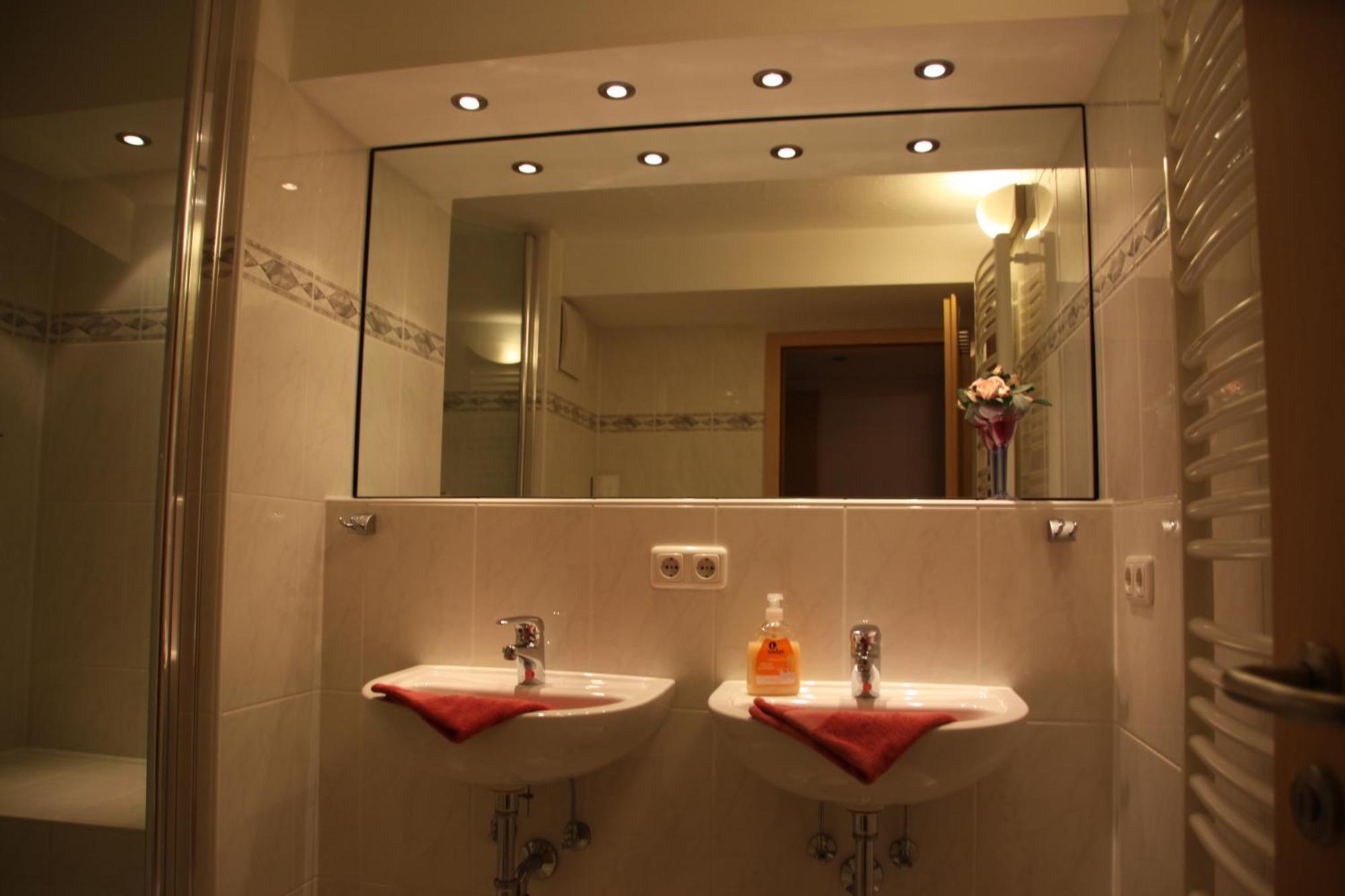 Ferienwohnung Am Zierhutbach Kranzberg 미텐발트 외부 사진